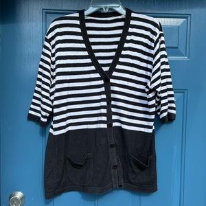 Womens Short-sleeve, button up, v-neck sweater top